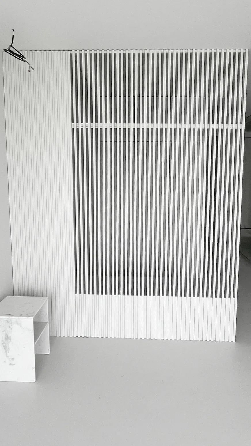 Painel ripado em lacado branco